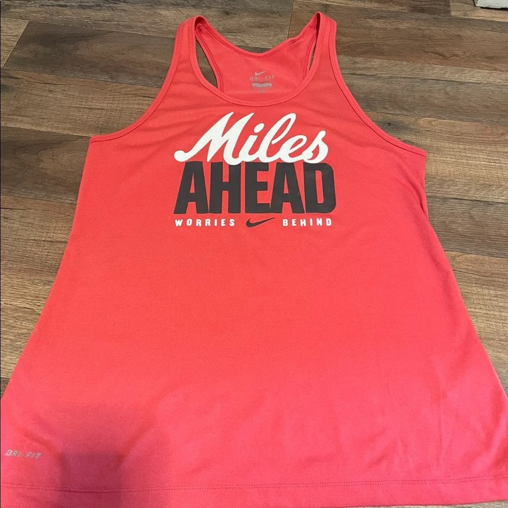 Nike tank